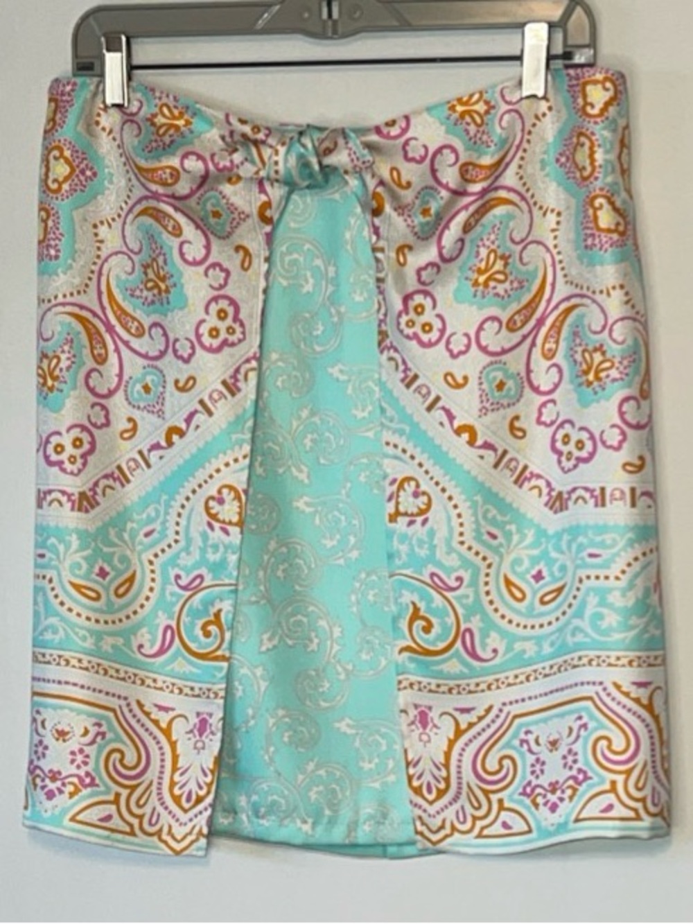 Vintage J McLaughlin Silk Wrap Paisley Skirt Size 4 Made In USA Lined.